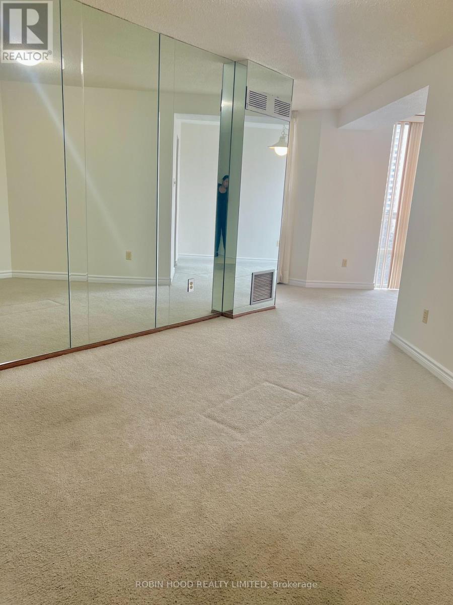 1002 - 3650 Kaneff Crescent, Mississauga, Ontario  L5A 4A1 - Photo 6 - W12702464