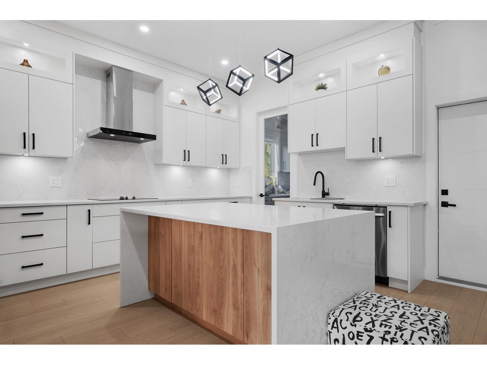 15037 87b Avenue, Surrey, British Columbia V3S 5G6 - Photo 8 - R3081566