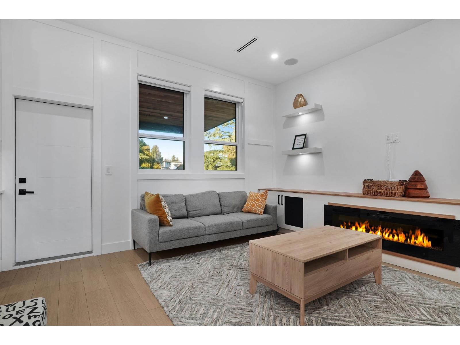 15037 87b Avenue, Surrey, British Columbia V3S 5G6 - Photo 5 - R3081566