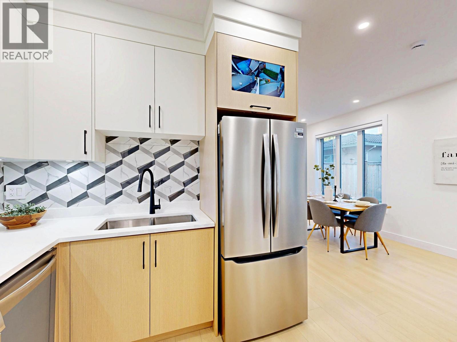 2 3425 Archimedes Street, Vancouver, British Columbia  V5R 4W4 - Photo 12 - R3083249