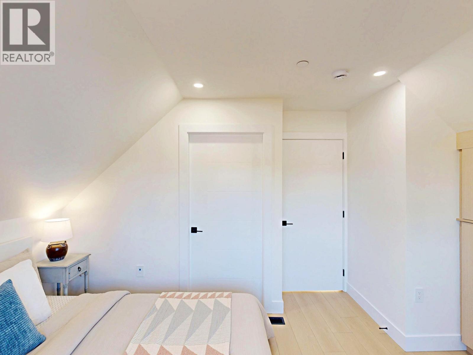 2 3425 Archimedes Street, Vancouver, British Columbia  V5R 4W4 - Photo 33 - R3083249