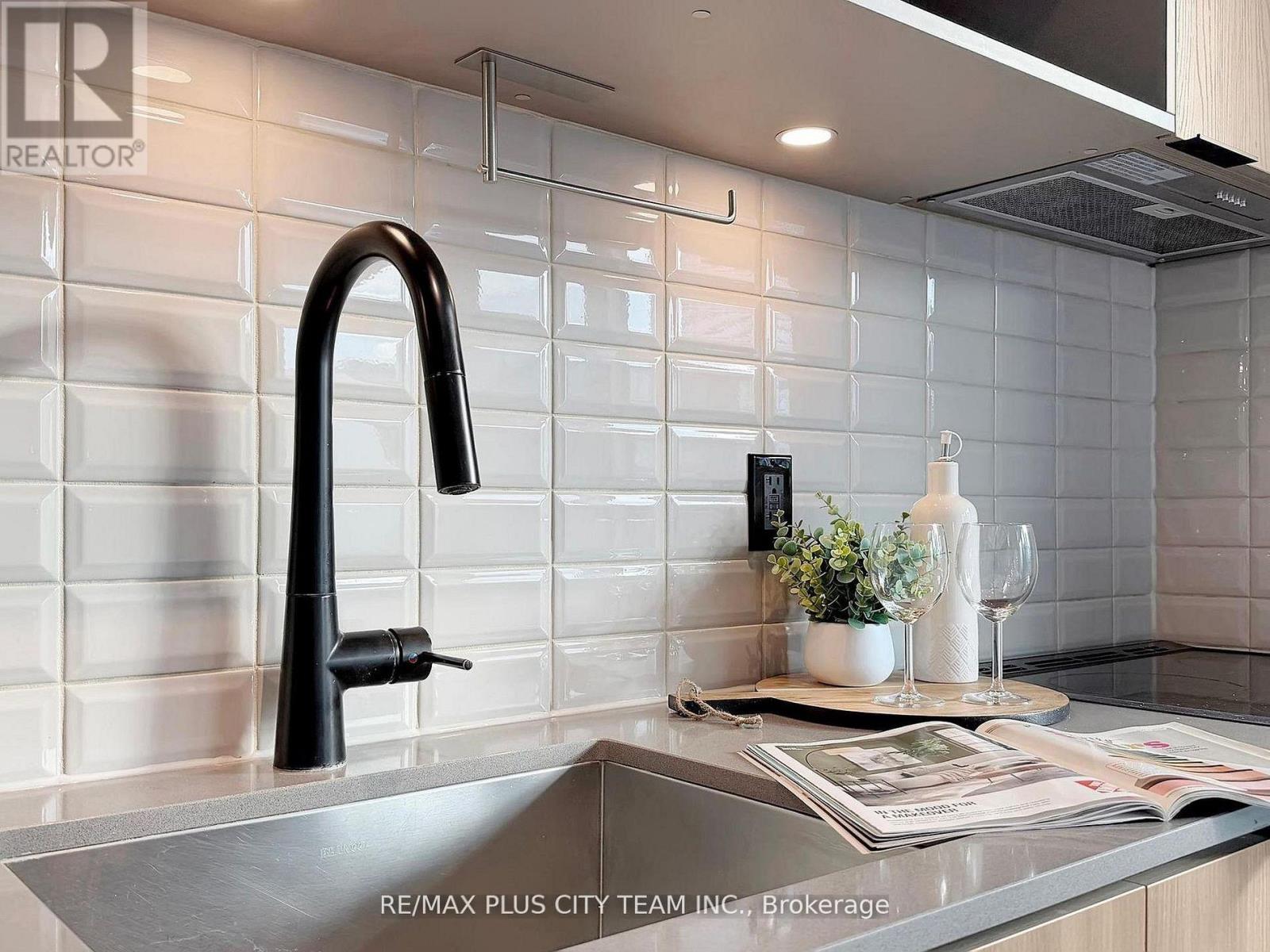 804 - 60 Tannery Road, Toronto, Ontario  M5A 0S8 - Photo 10 - C12730772