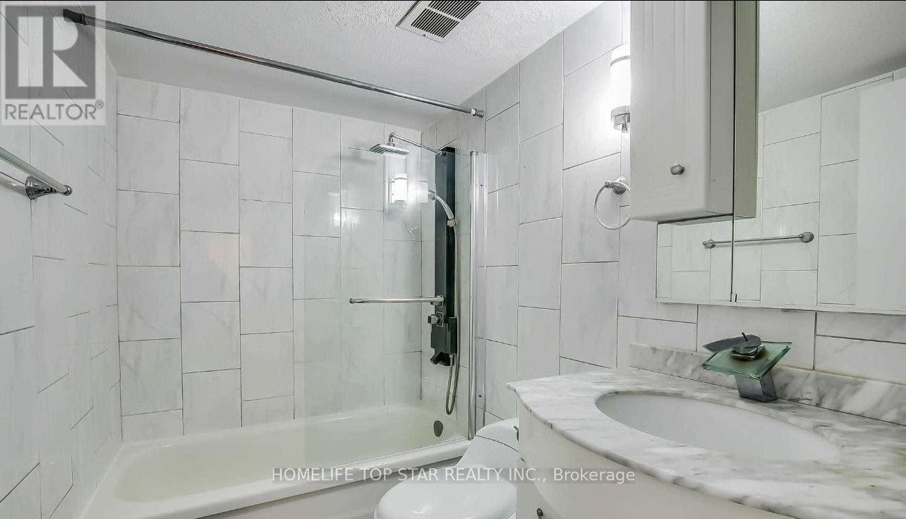 1806 - 5 Massey Square, Toronto, Ontario  M4C 5L6 - Photo 7 - E12730796