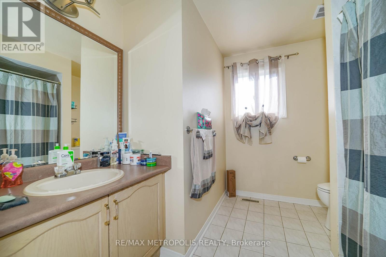 63 Echo Ridge Crescent, Vaughan, Ontario  L4H 2K1 - Photo 15 - N12730738