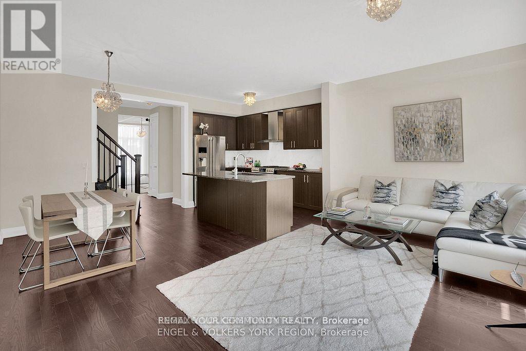 29 Nardini Lane N, Richmond Hill, Ontario  L4C 1C2 - Photo 14 - N12730852