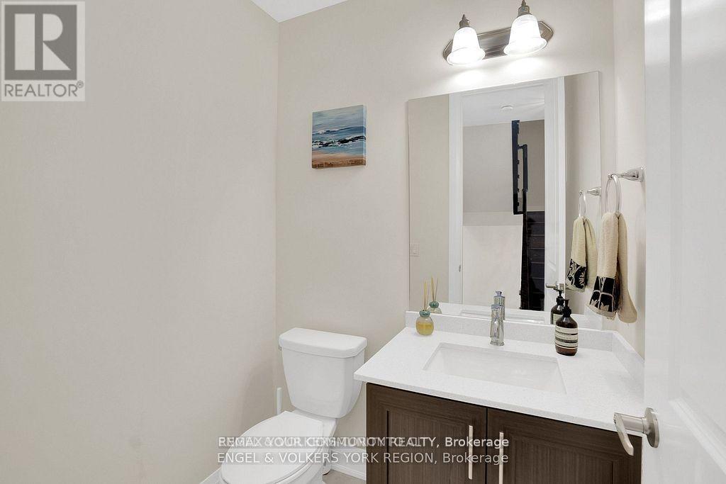 29 Nardini Lane N, Richmond Hill, Ontario  L4C 1C2 - Photo 21 - N12730852