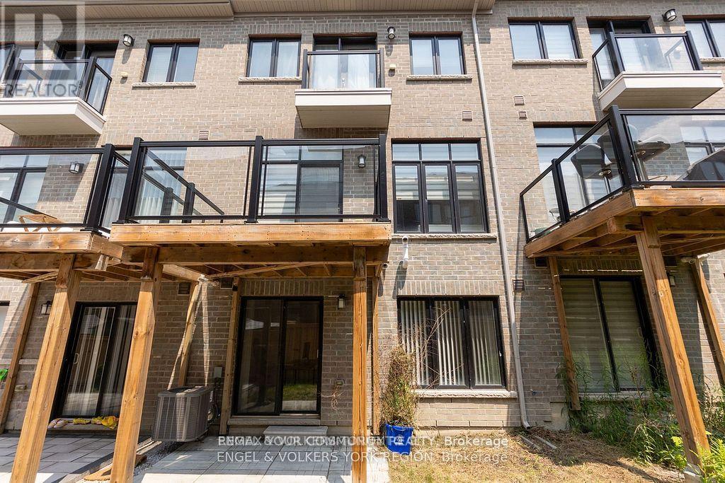 29 Nardini Lane N, Richmond Hill, Ontario  L4C 1C2 - Photo 37 - N12730852