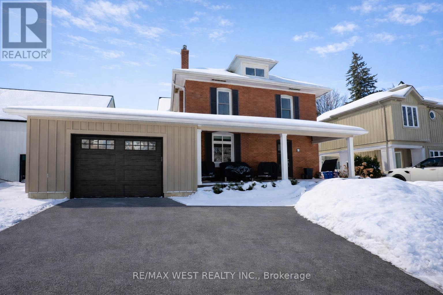 53 METCALFE STREET, Aurora, Ontario