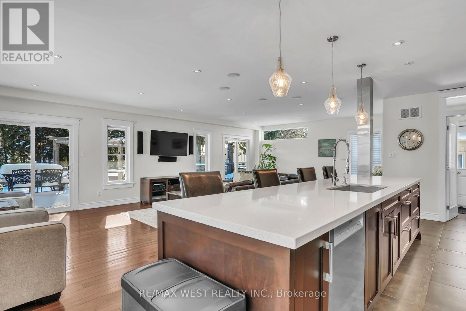 53 Metcalfe Street, Aurora, Ontario  L4G 1E5 - Photo 4 - N12730860