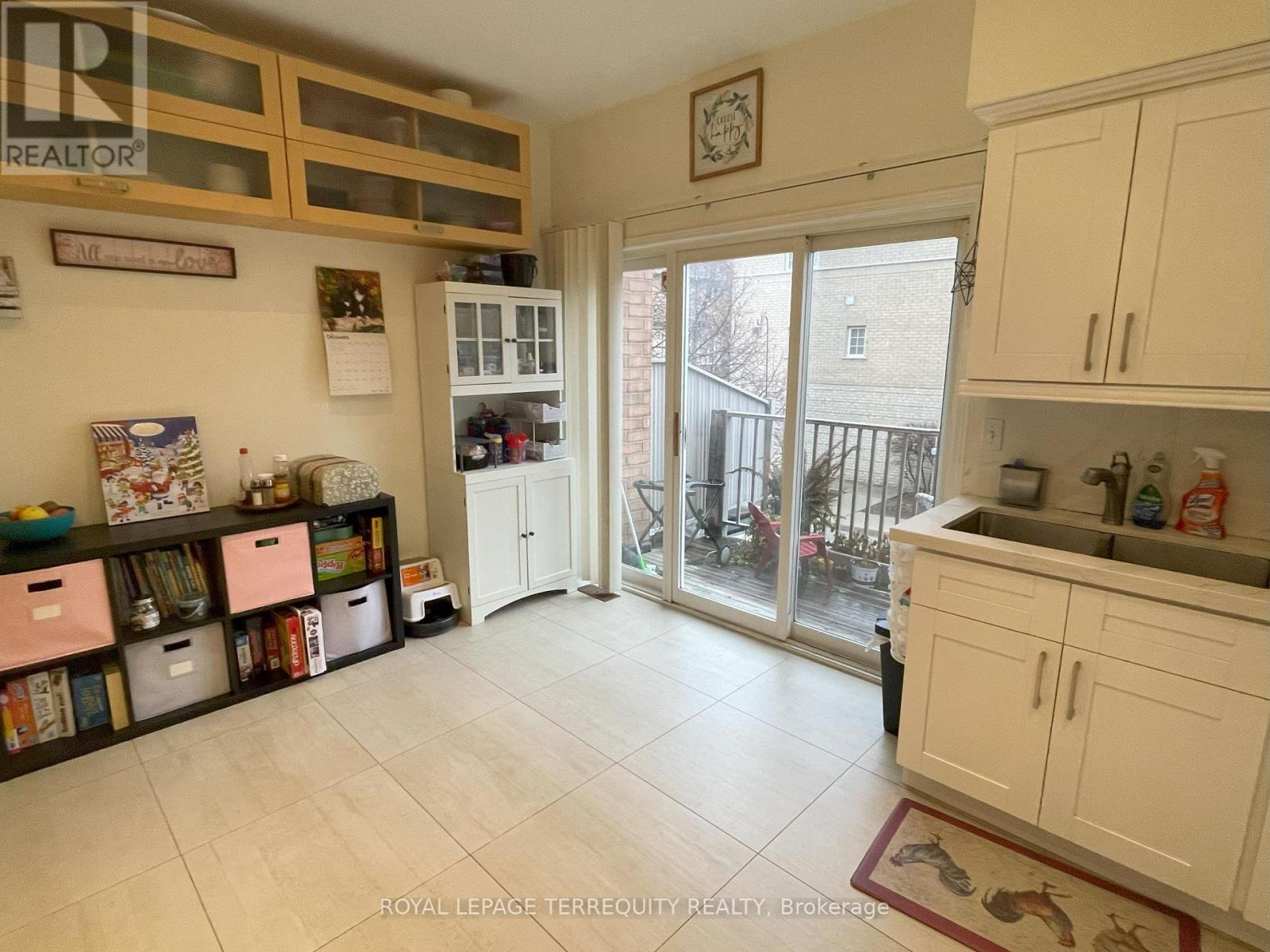 58 - 23 Observatory Lane, Richmond Hill, Ontario  L4C 0M7 - Photo 5 - N12730720