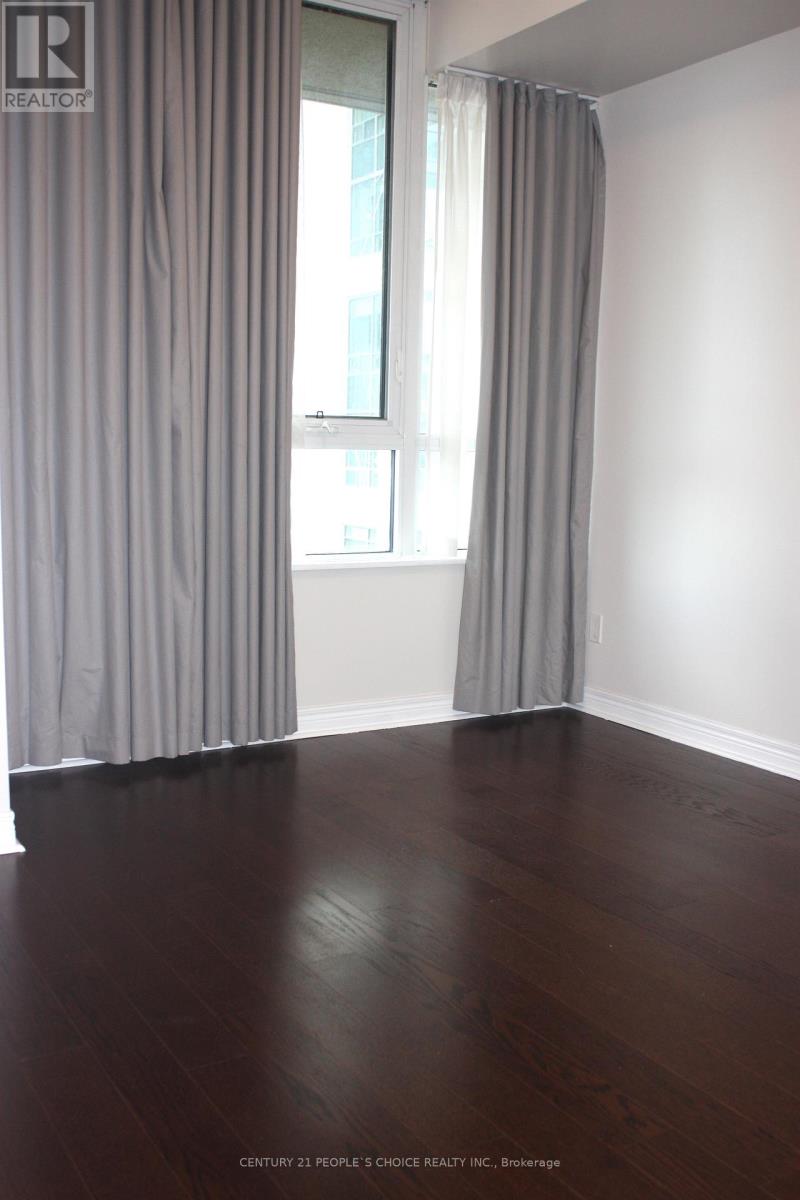 305 - 339 Rathburn Road W, Mississauga, Ontario  L5B 0K6 - Photo 12 - W12730740