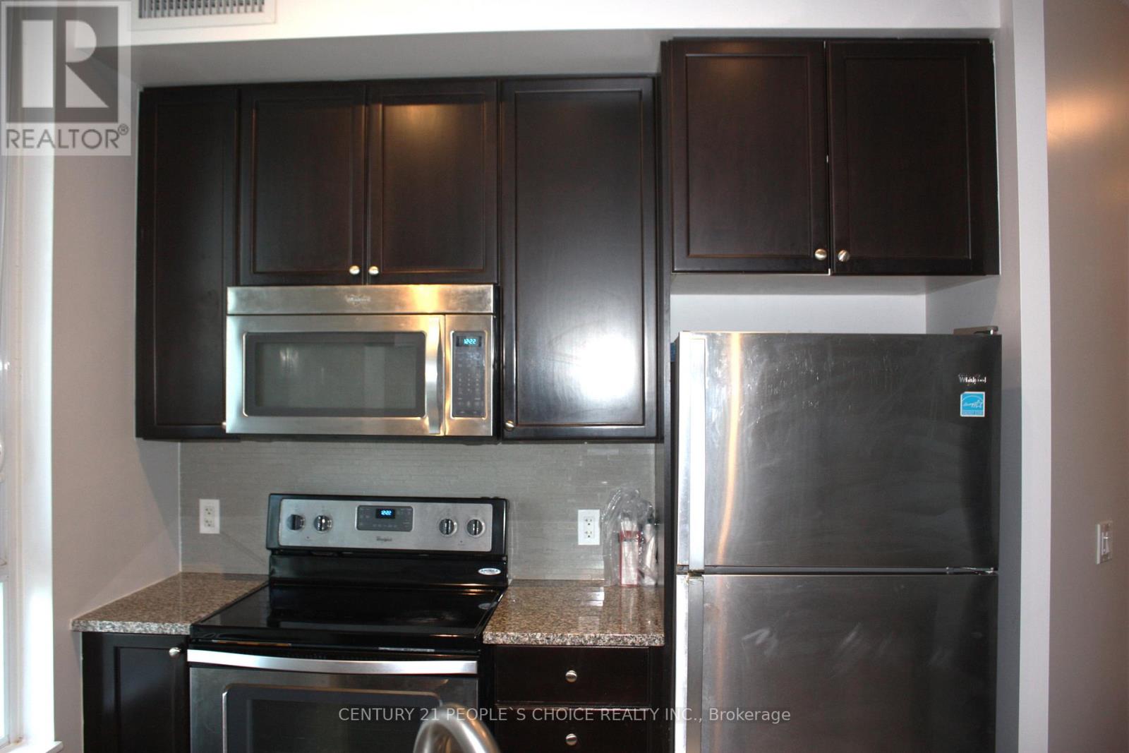 305 - 339 Rathburn Road W, Mississauga, Ontario  L5B 0K6 - Photo 8 - W12730740