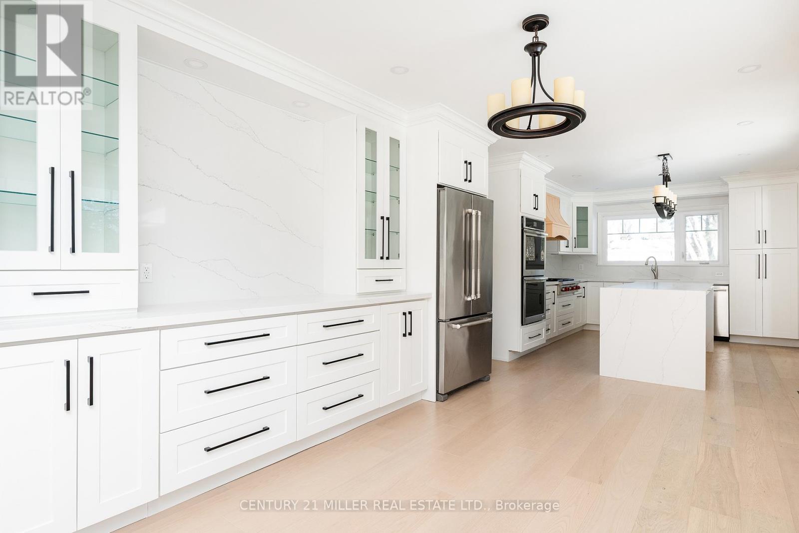 134 Abbey Court, Oakville, Ontario  L6J 4L1 - Photo 10 - W12730744