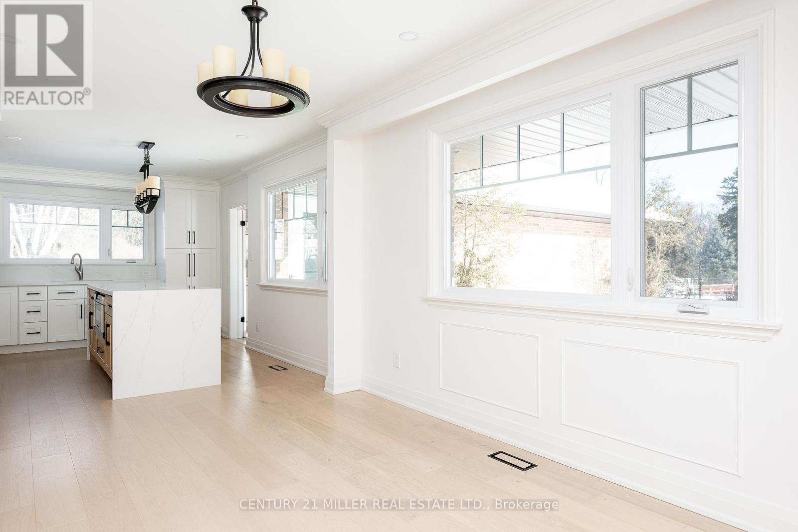 134 Abbey Court, Oakville, Ontario  L6J 4L1 - Photo 11 - W12730744