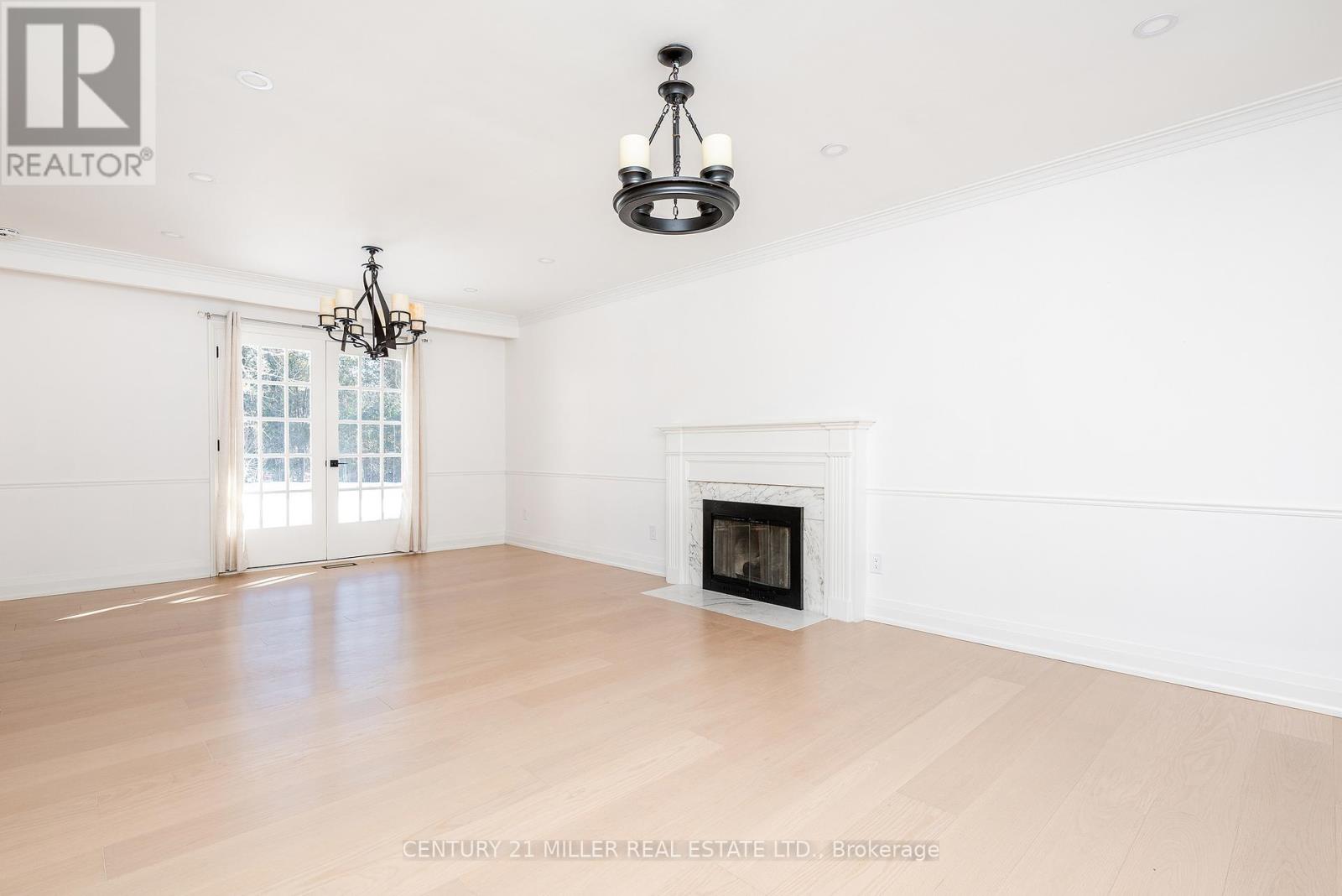 134 Abbey Court, Oakville, Ontario  L6J 4L1 - Photo 7 - W12730744