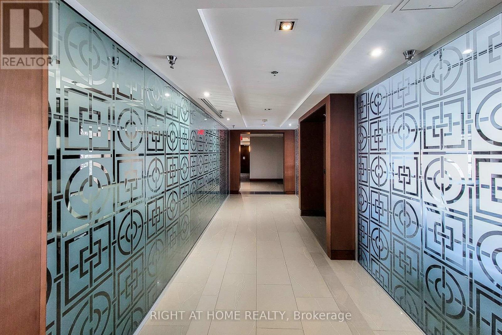 614 - 2480 Prince Michael Drive, Oakville, Ontario  L6H 0H1 - Photo 14 - W12730752