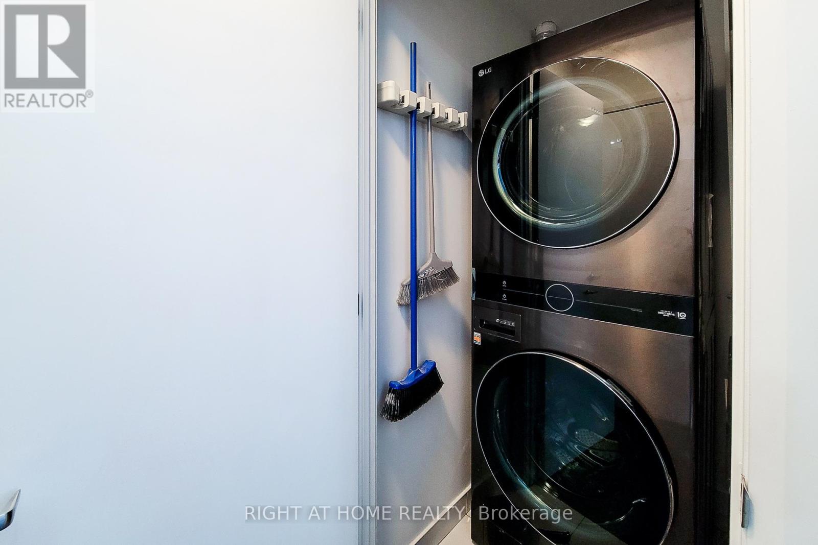 614 - 2480 Prince Michael Drive, Oakville, Ontario  L6H 0H1 - Photo 18 - W12730752