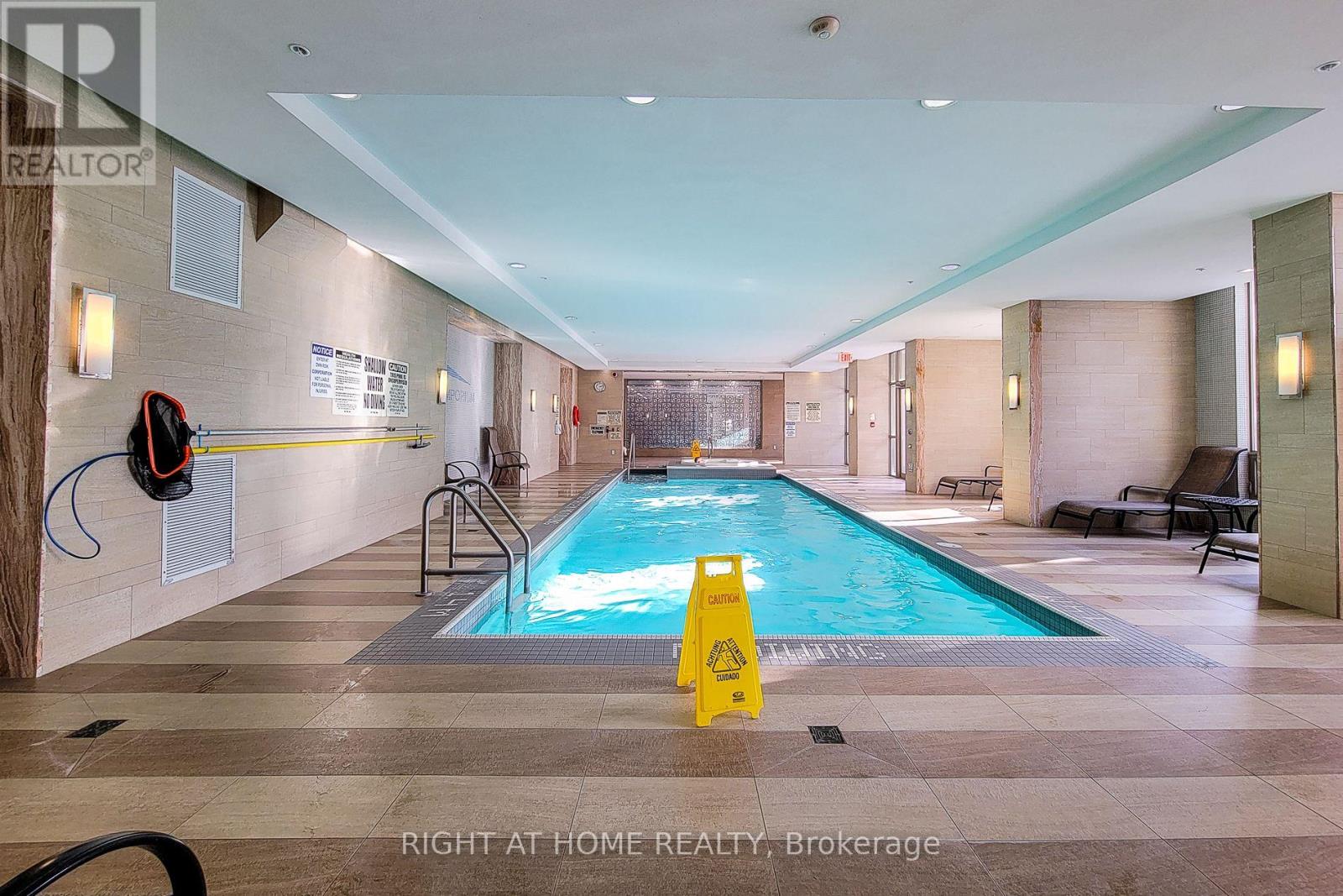 614 - 2480 Prince Michael Drive, Oakville, Ontario  L6H 0H1 - Photo 5 - W12730752