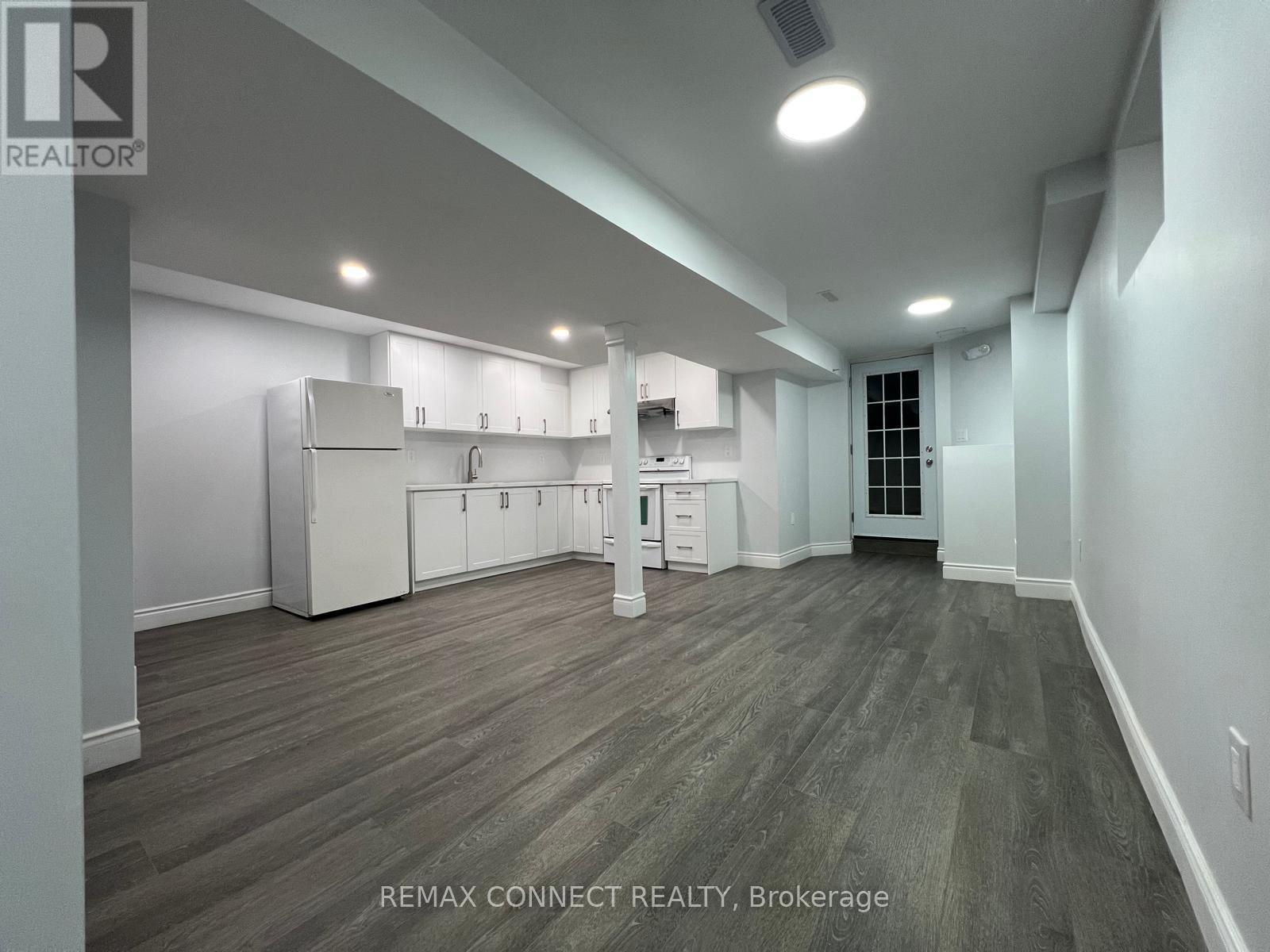 Bsmt - 8 Evanwood Crescent, Brampton, Ontario  L6X 0P8 - Photo 4 - W12730794