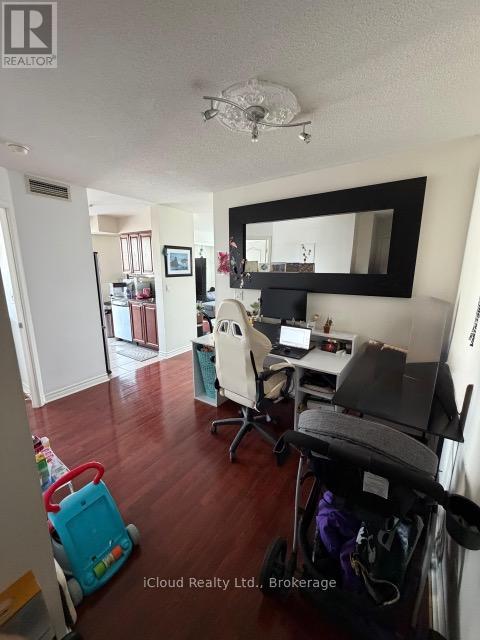 1102 - 1 Elm Drive W, Mississauga, Ontario  L5B 4M1 - Photo 3 - W12730834