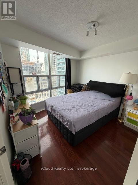 1102 - 1 Elm Drive W, Mississauga, Ontario  L5B 4M1 - Photo 5 - W12730834