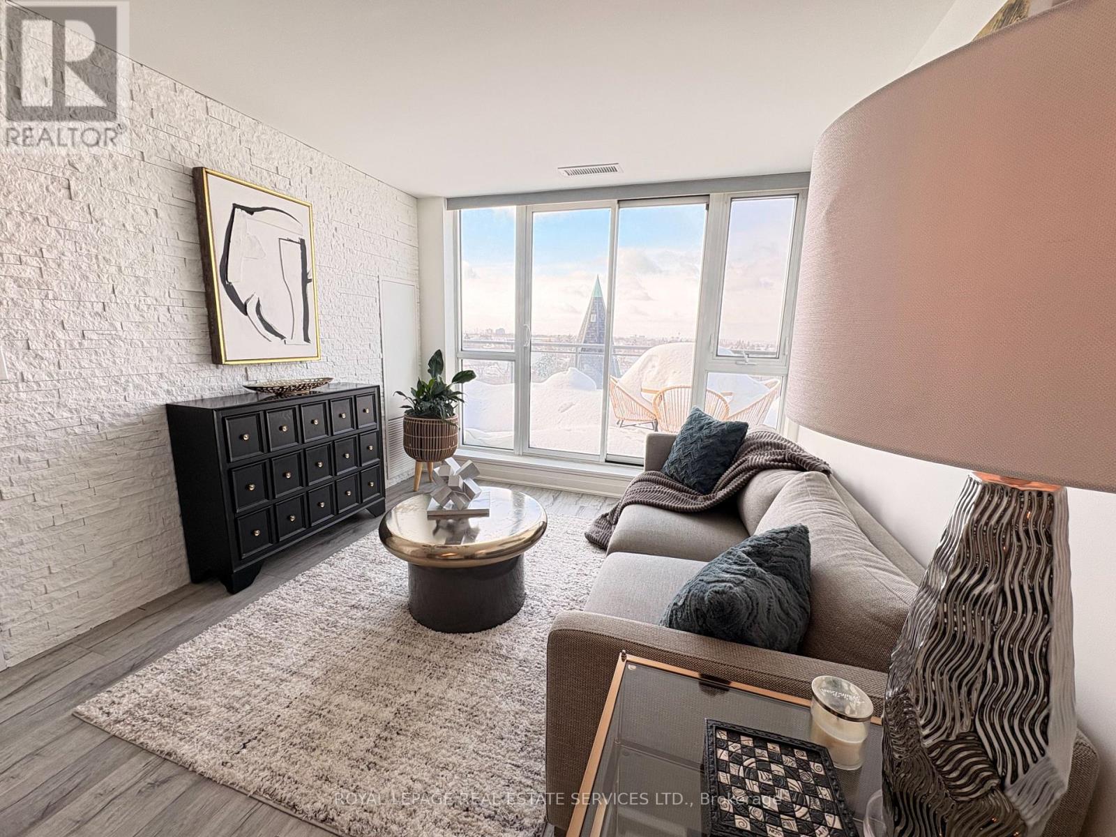 408 - 16 Mcadam Avenue, Toronto, Ontario  M6A 0B9 - Photo 4 - W12730848