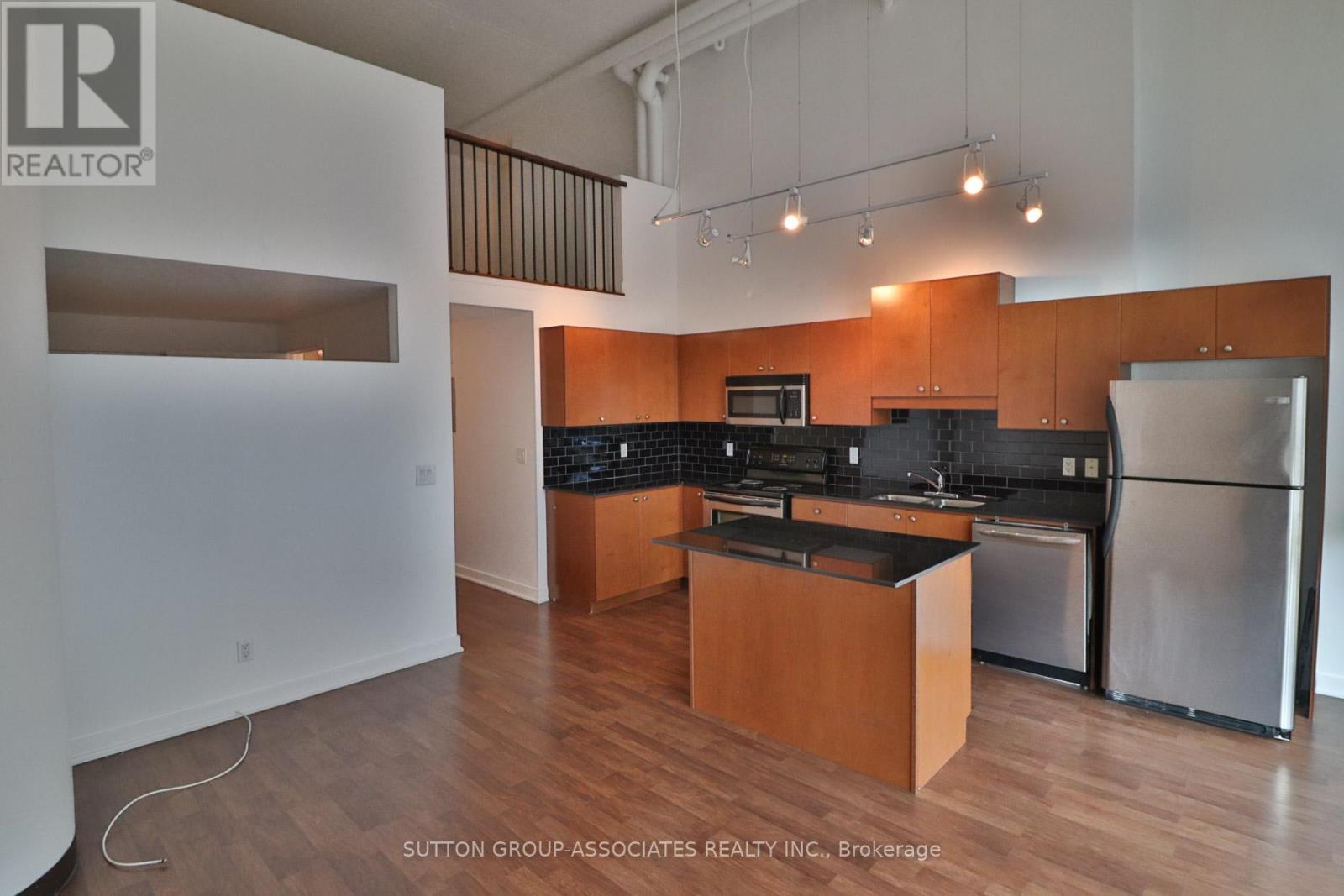 109 - 2 Fieldway Road, Toronto, Ontario  M8Z 0B9 - Photo 8 - W12730872