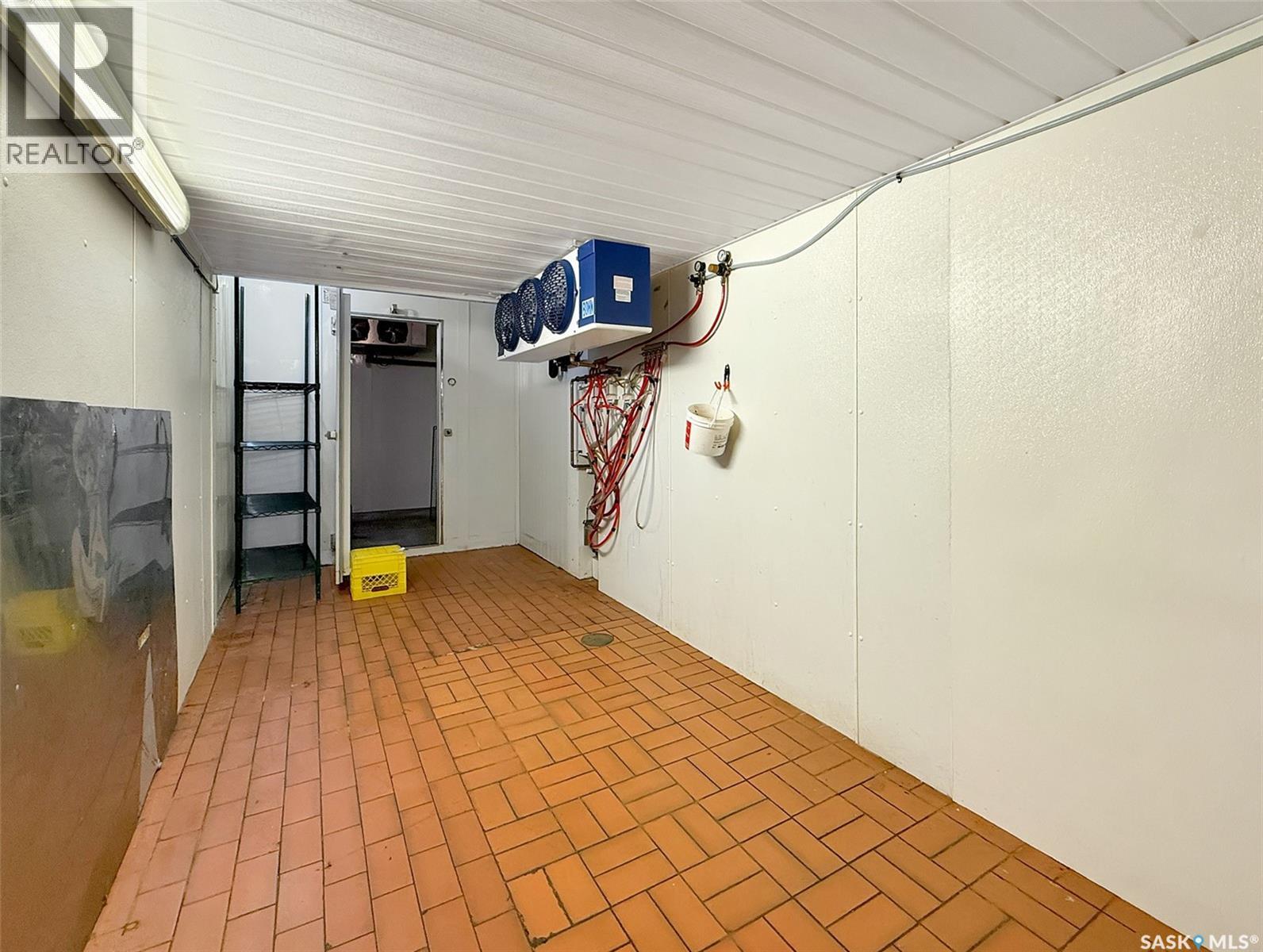 278 1st Avenue Ne, Swift Current, Saskatchewan  S9H 2B4 - Photo 21 - SK027421