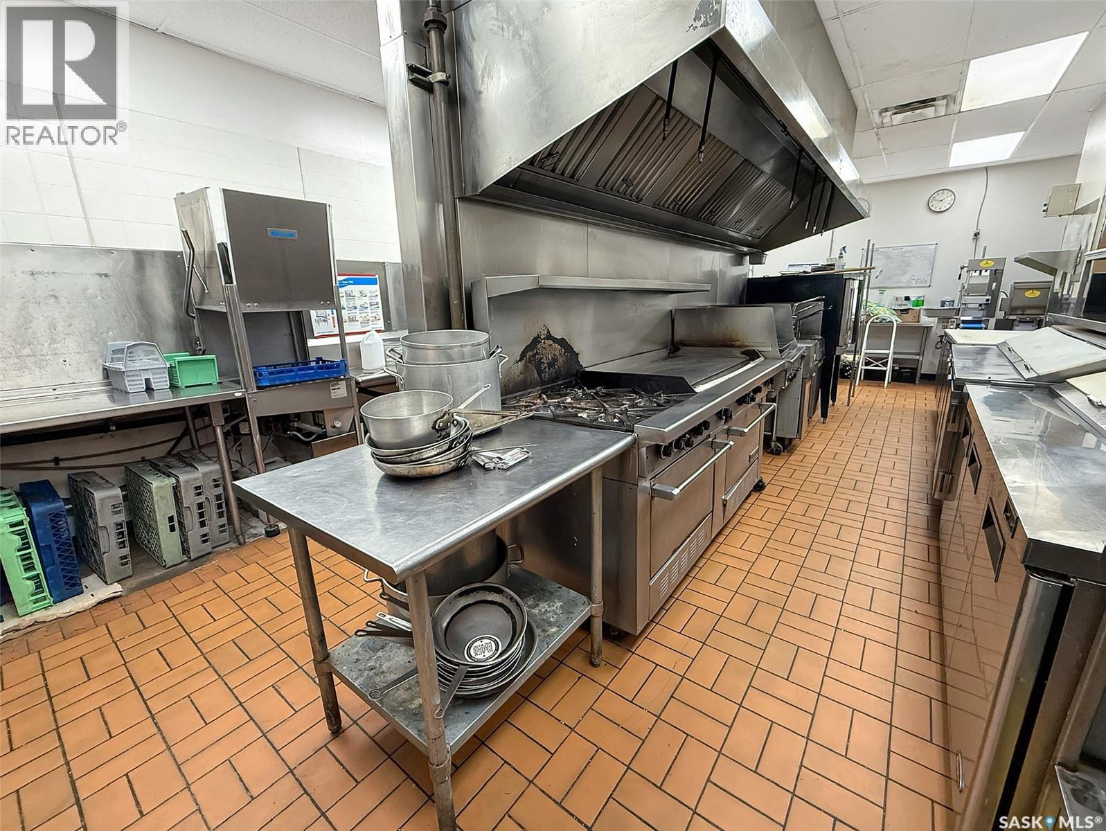 278 1st Avenue Ne, Swift Current, Saskatchewan  S9H 2B4 - Photo 28 - SK027412