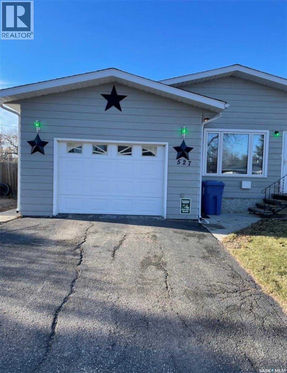 527 2nd STREET NE, ituna, Saskatchewan