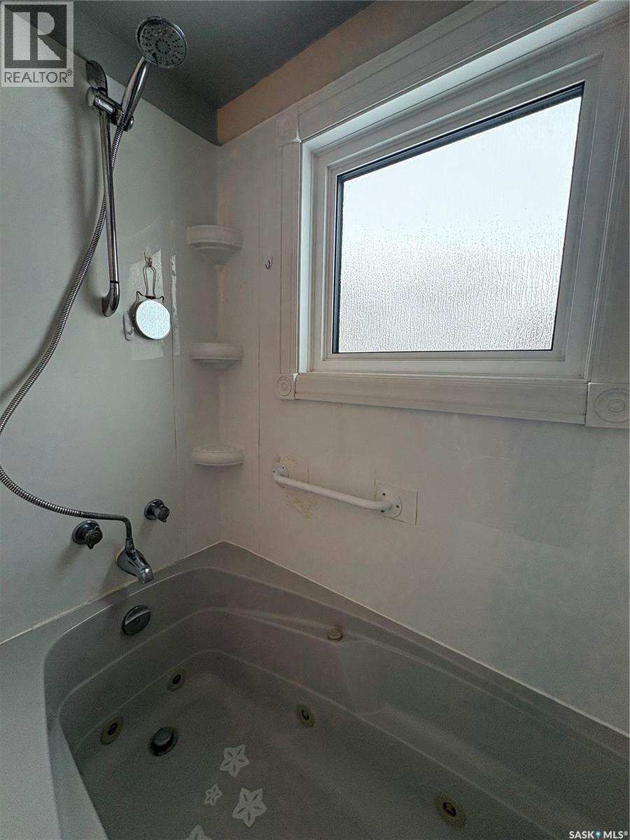 527 2nd Street Ne, Ituna, Saskatchewan  S0A 1N0 - Photo 22 - SK027395