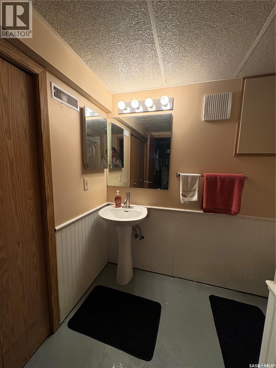 527 2nd Street Ne, Ituna, Saskatchewan  S0A 1N0 - Photo 25 - SK027395