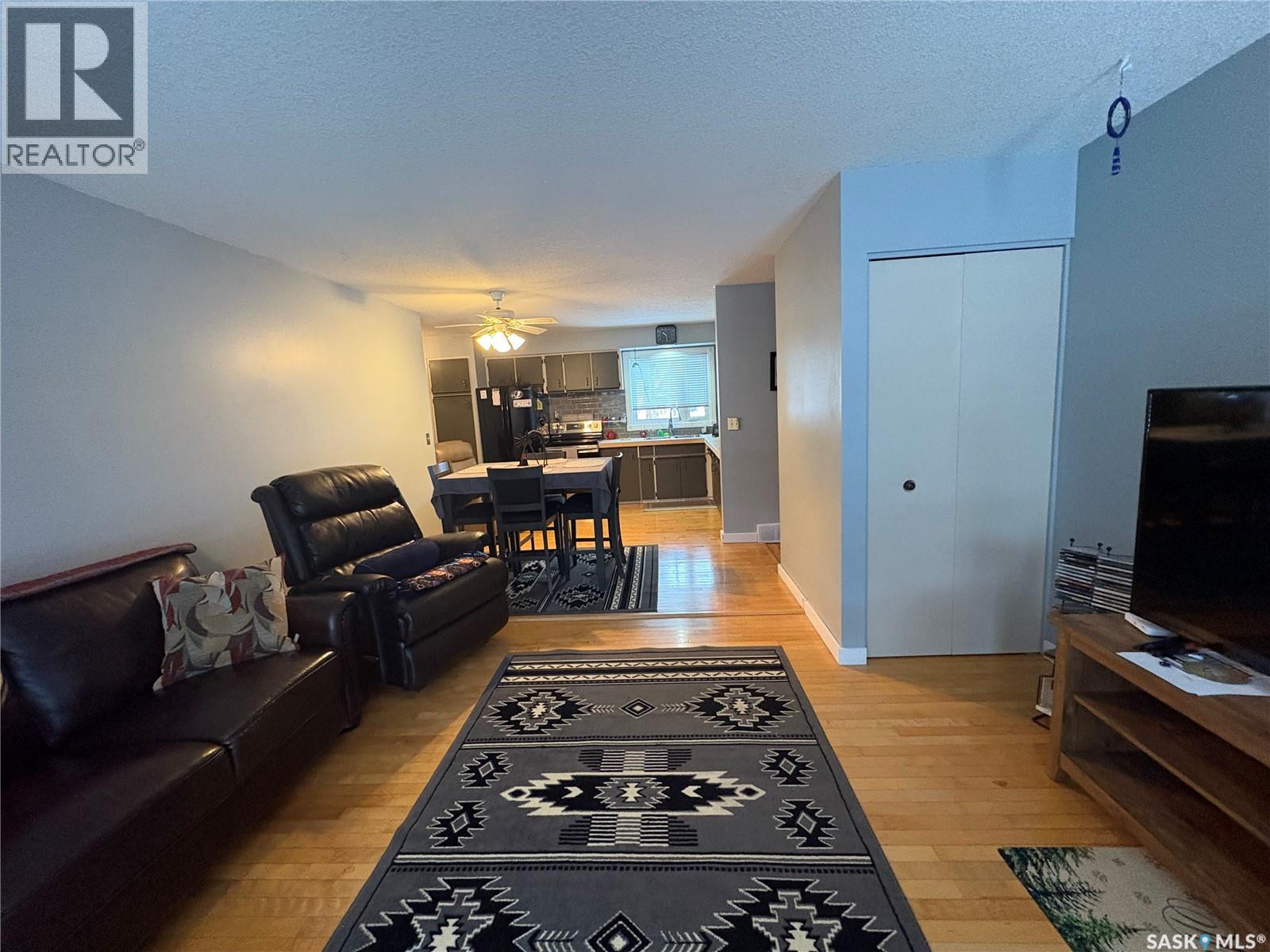 527 2nd Street Ne, Ituna, Saskatchewan  S0A 1N0 - Photo 5 - SK027395