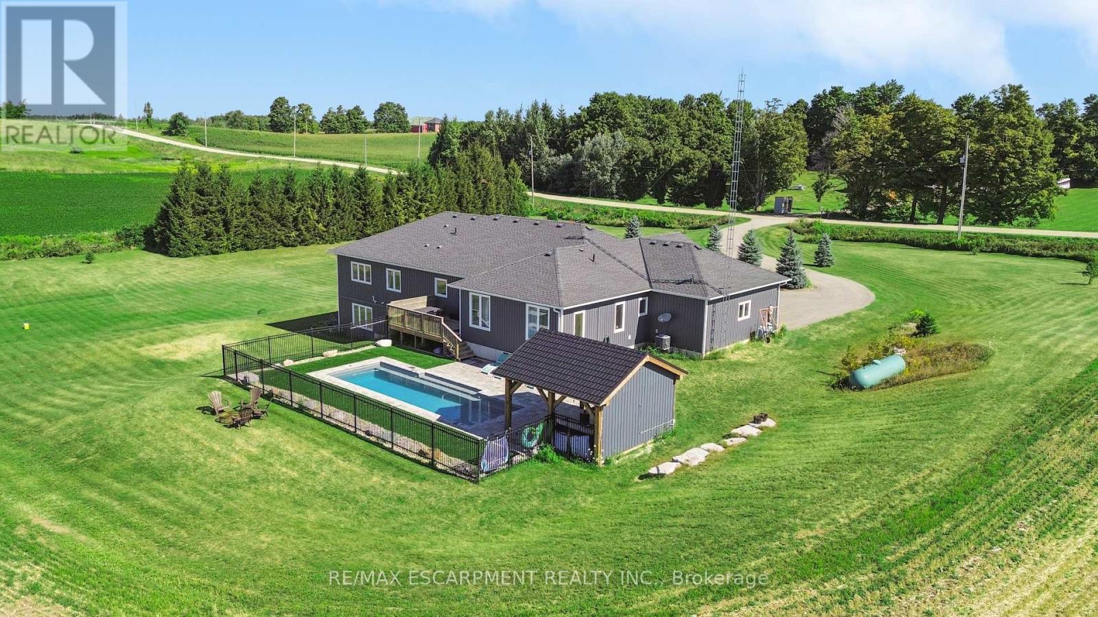 151116 12th Line, East Garafraxa, Ontario  L9W 7A8 - Photo 3 - X12730754