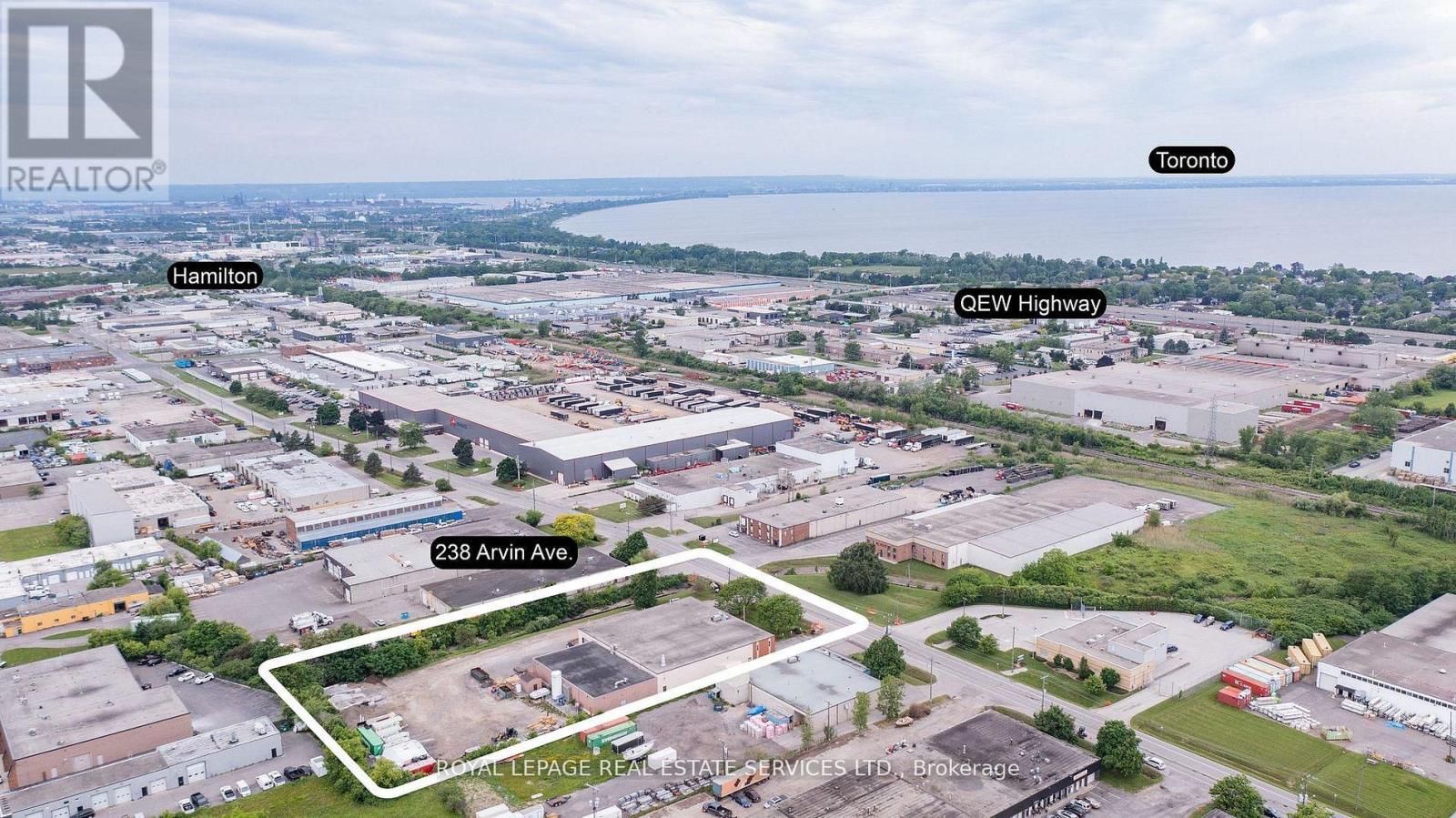 242 Arvin Avenue, Hamilton, Ontario  L8E 2L8 - Photo 1 - X12730882