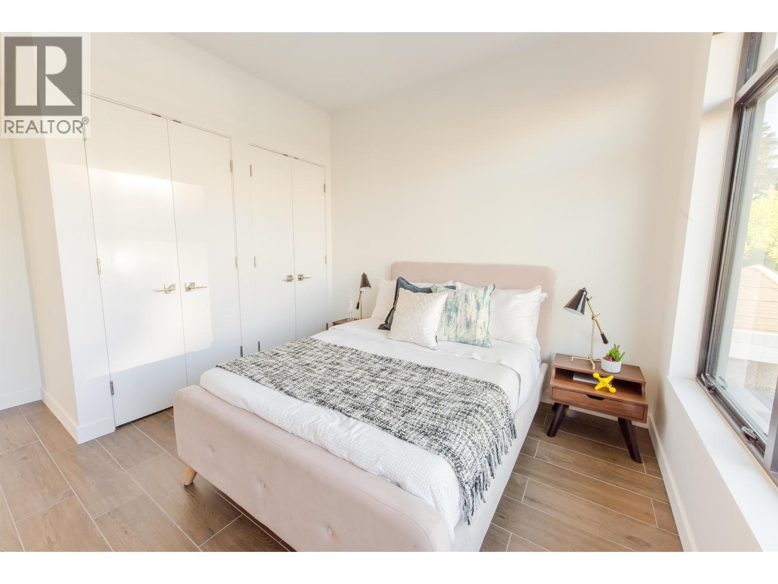 107 N Hythe Avenue, Burnaby, British Columbia  V5B 1G3 - Photo 16 - R3083066