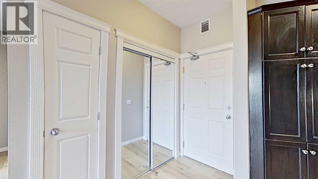 208, 1507 Centre A Street Ne, Calgary, Alberta  T2E 2Z8 - Photo 3 - A2281086