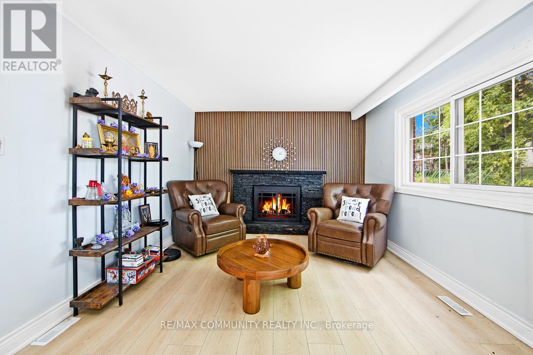 168 Kingslake Road, Toronto, Ontario  M2J 3G3 - Photo 19 - C12730494