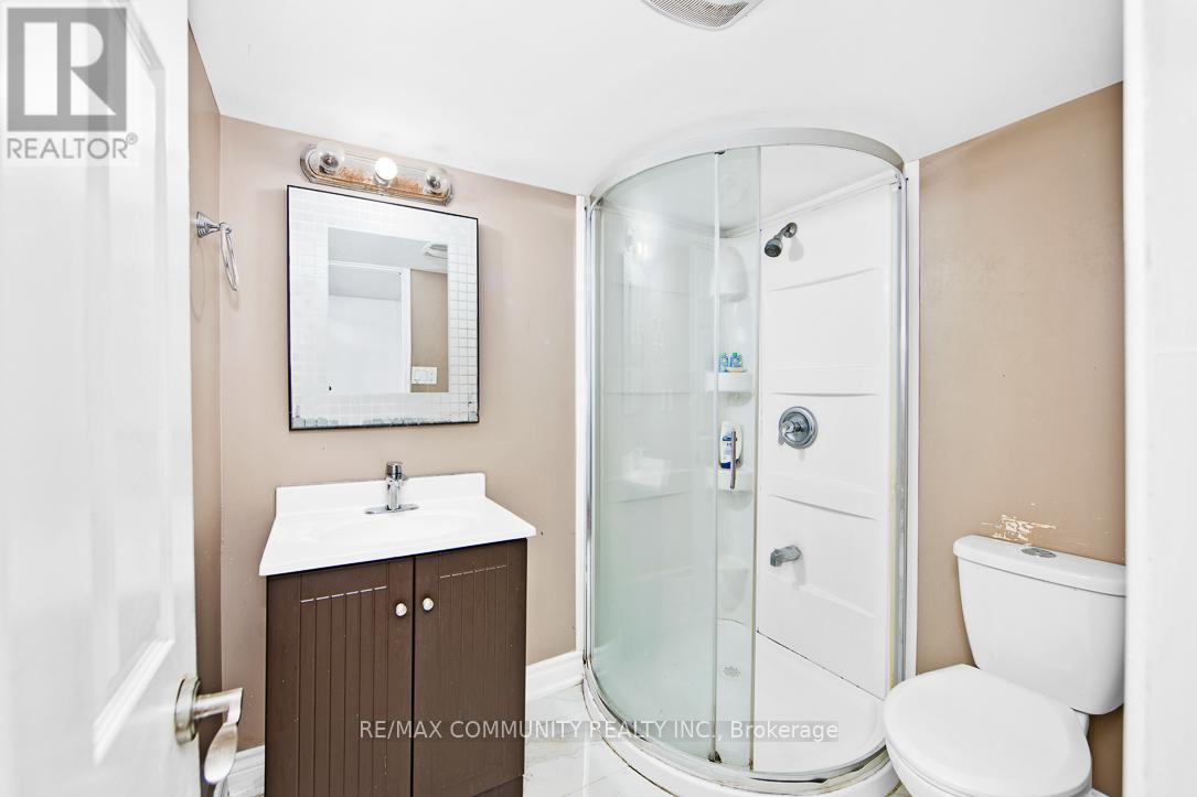 168 Kingslake Road, Toronto, Ontario  M2J 3G3 - Photo 24 - C12730494