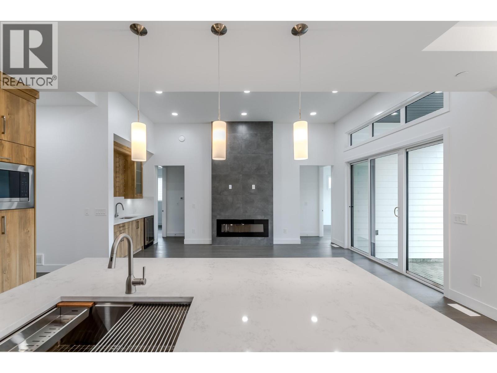 5586 Nixon Road, Summerland, British Columbia  V0H 1Z9 - Photo 14 - 10373919