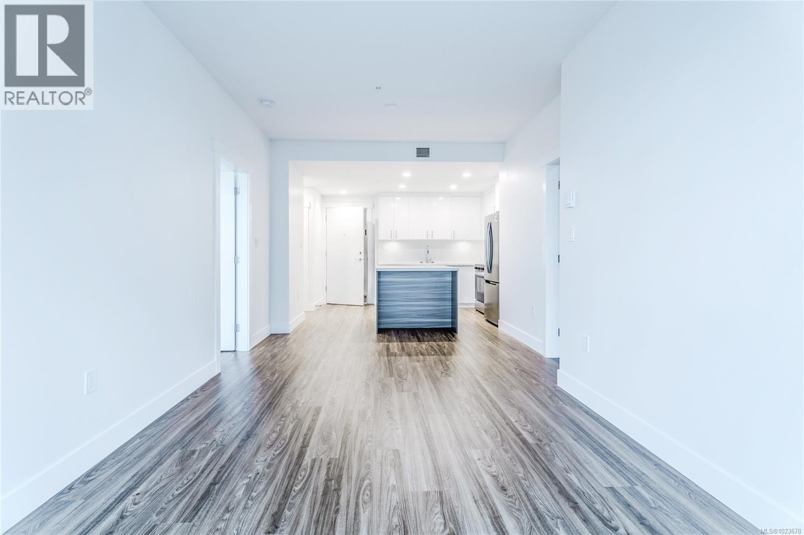 207 6320 Sentinal Dr, Nanaimo, British Columbia  V9V 1W4 - Photo 7 - 1023678