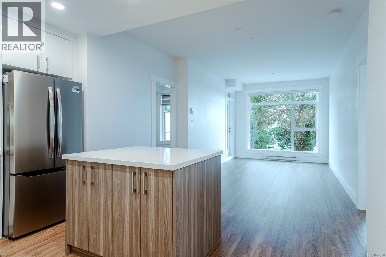 207 6320 Sentinal Dr, Nanaimo, British Columbia  V9V 1W4 - Photo 3 - 1023678