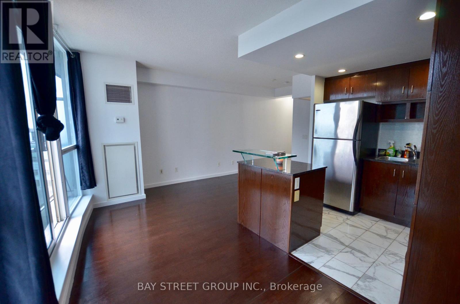 604 - 218 Queens Quay W, Toronto, Ontario  M5J 2Y6 - Photo 21 - C12730154