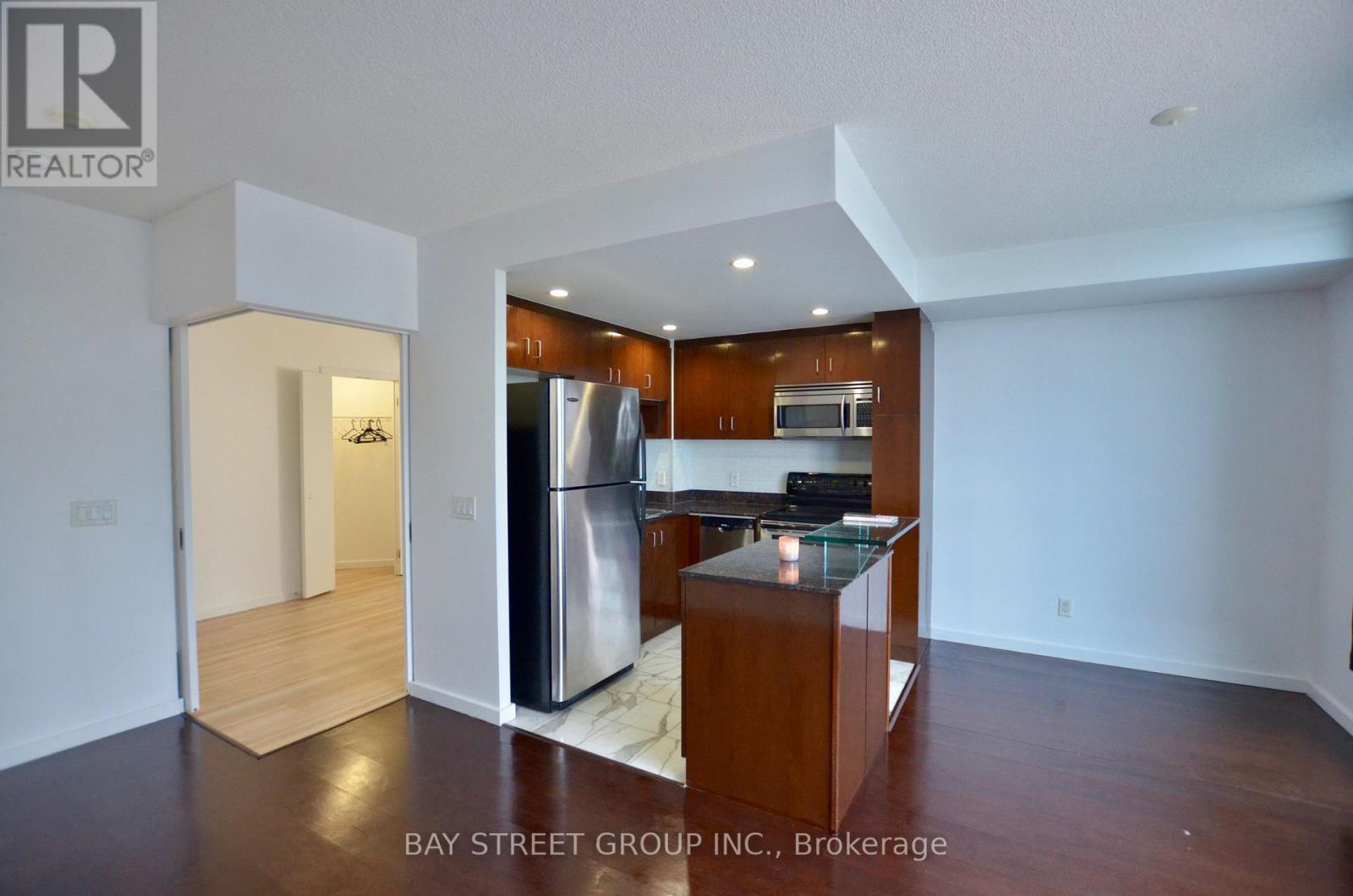 604 - 218 Queens Quay W, Toronto, Ontario  M5J 2Y6 - Photo 31 - C12730154