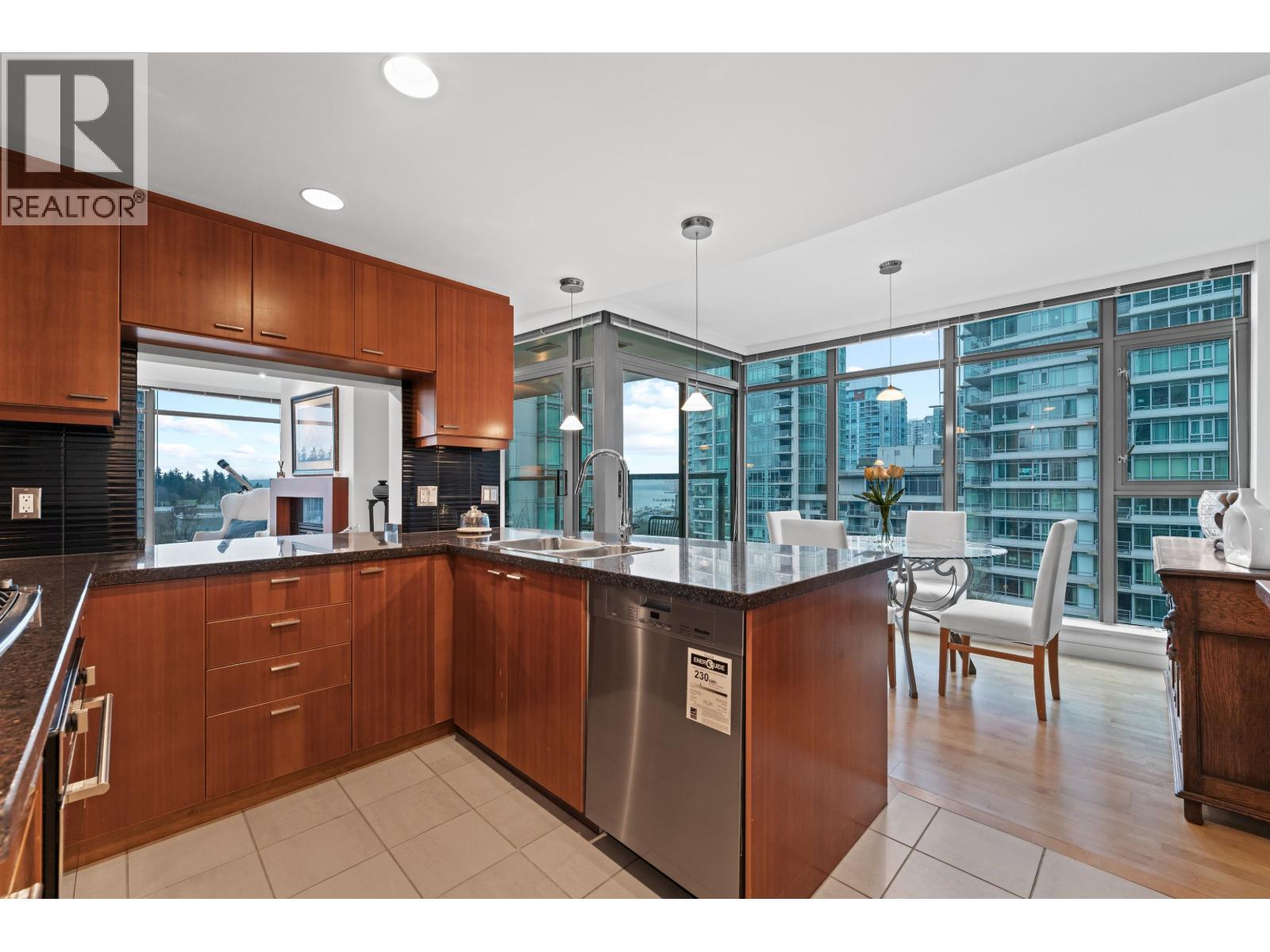 605 1680 Bayshore Drive, Vancouver, British Columbia  V6G 3H6 - Photo 7 - R3083269
