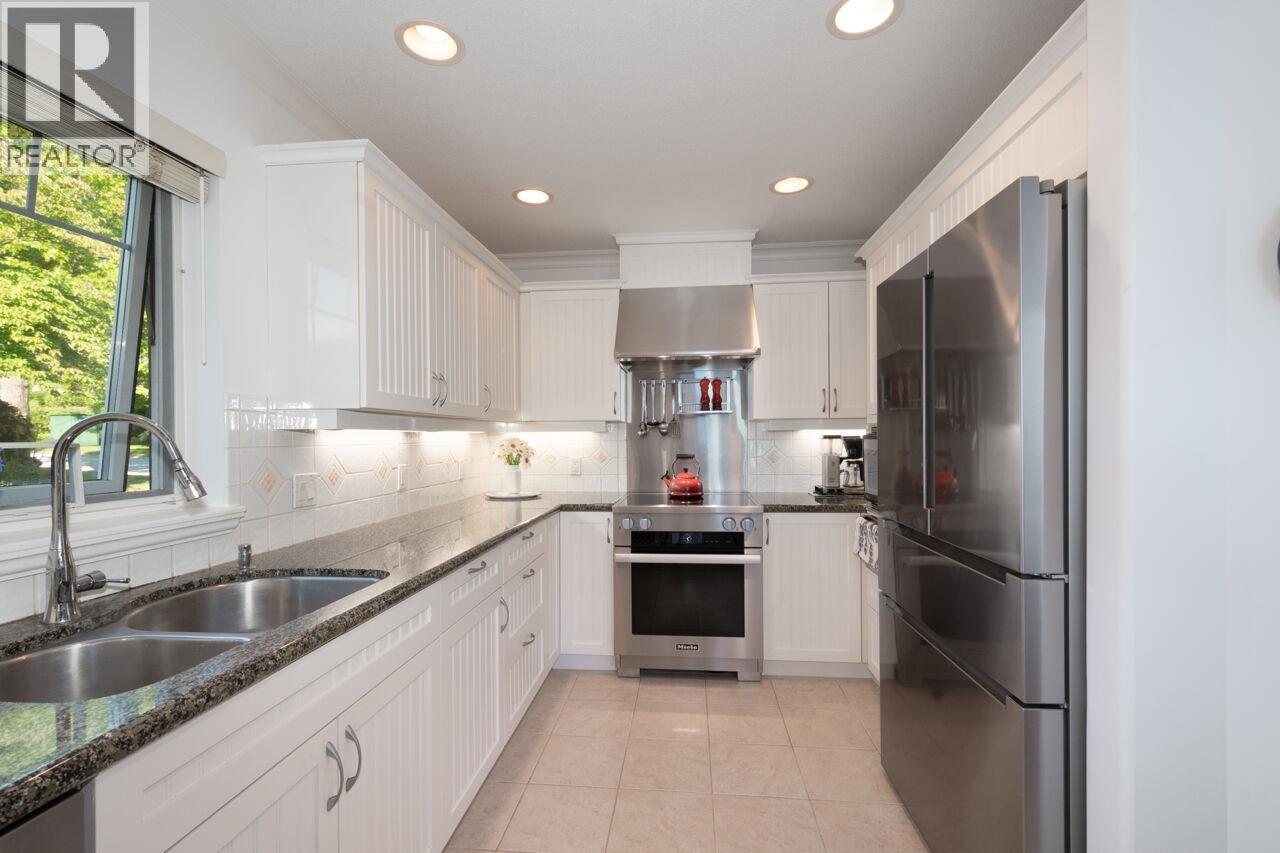 15 Beach Drive, Furry Creek, British Columbia  V8B 1A2 - Photo 14 - R3083274