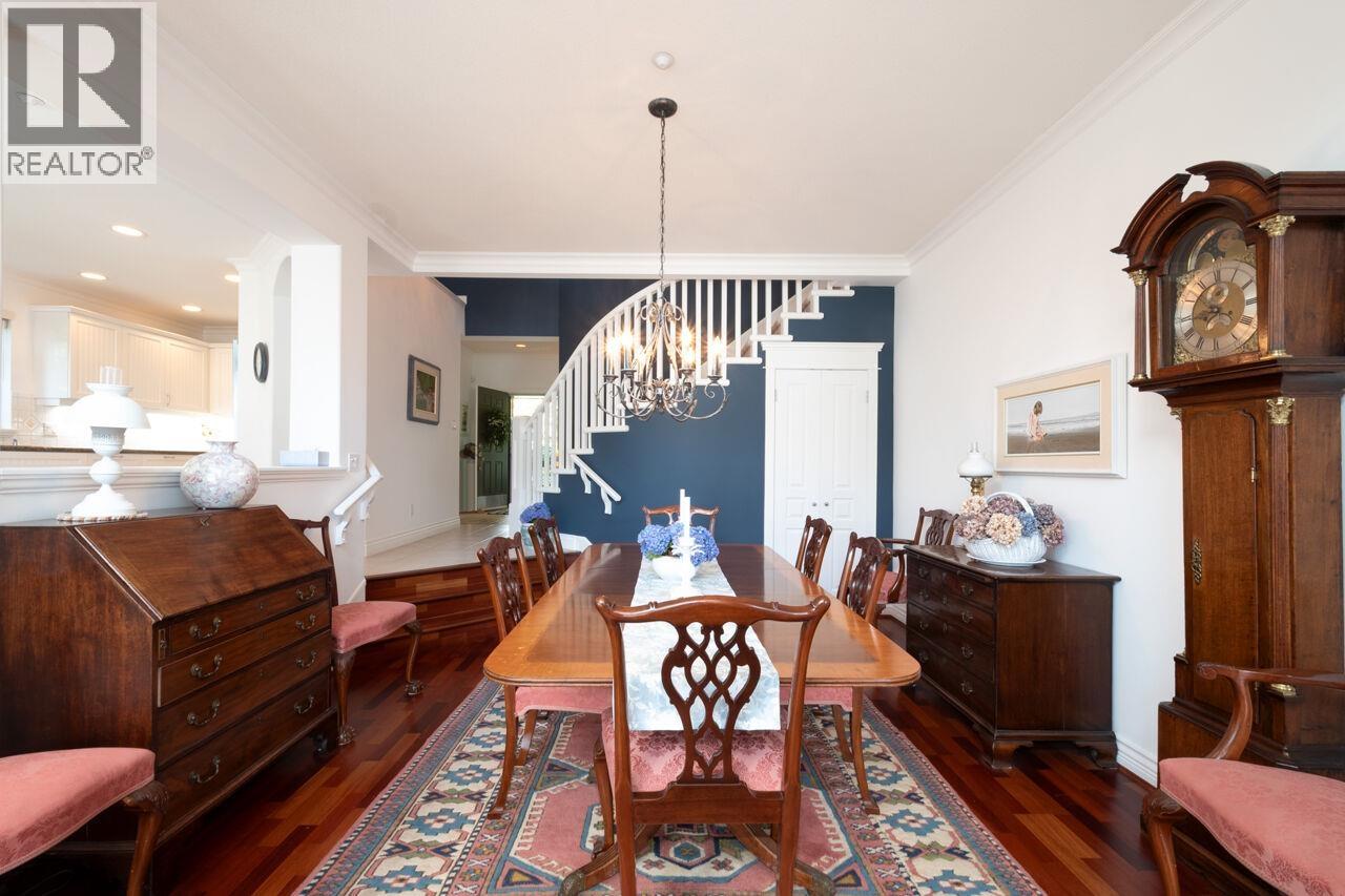 15 Beach Drive, Furry Creek, British Columbia  V8B 1A2 - Photo 9 - R3083274