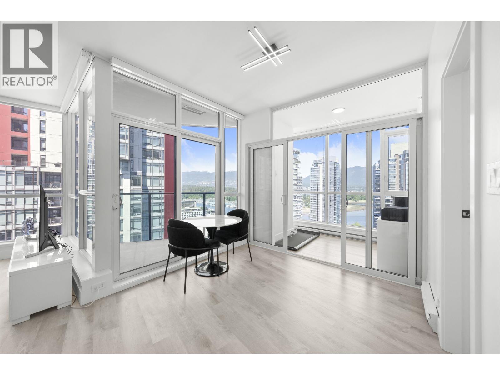 2201 1189 Melville Street, Vancouver, British Columbia  V6E 4T8 - Photo 9 - R3083280