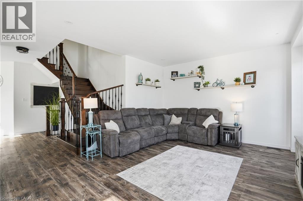 211 Odonnel Drive, Binbrook, Ontario  L0R 1C0 - Photo 11 - 40800990