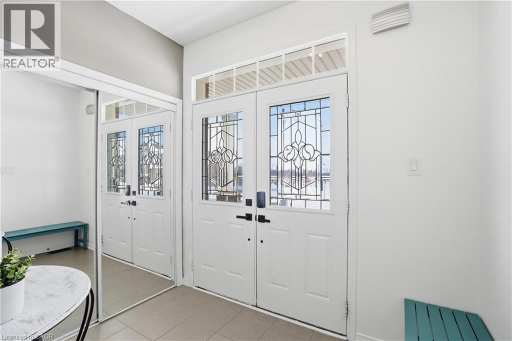 211 Odonnel Drive, Binbrook, Ontario  L0R 1C0 - Photo 3 - 40800990